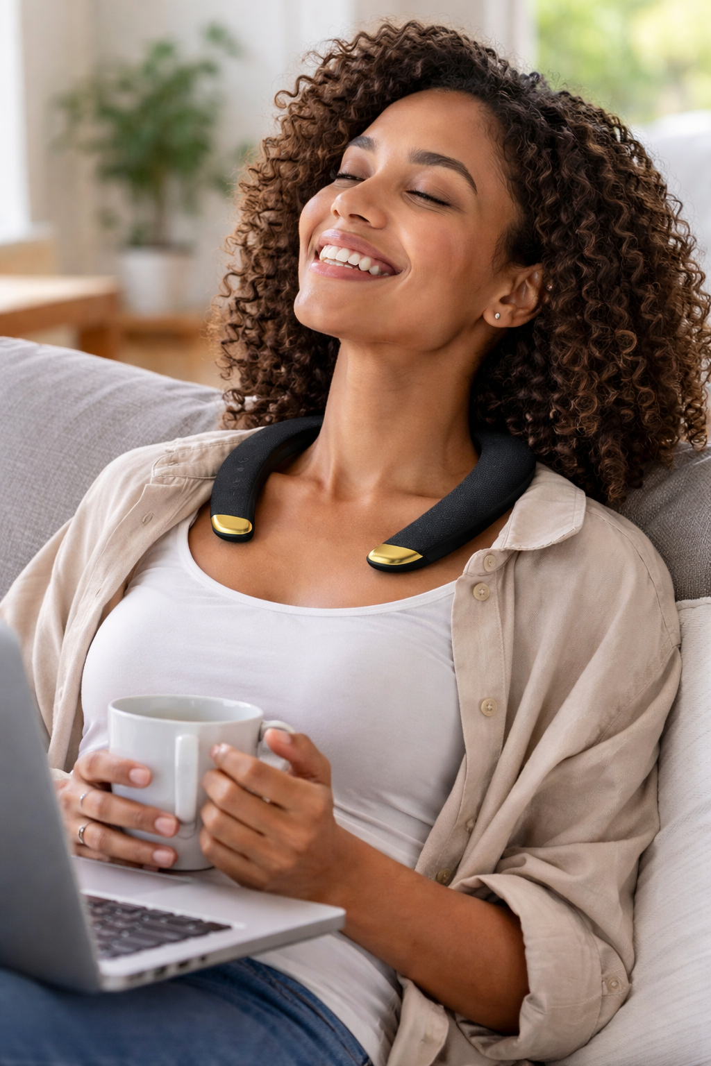 Monster Boomerang Petite Neckband Bluetooth Speaker – Gold Edition